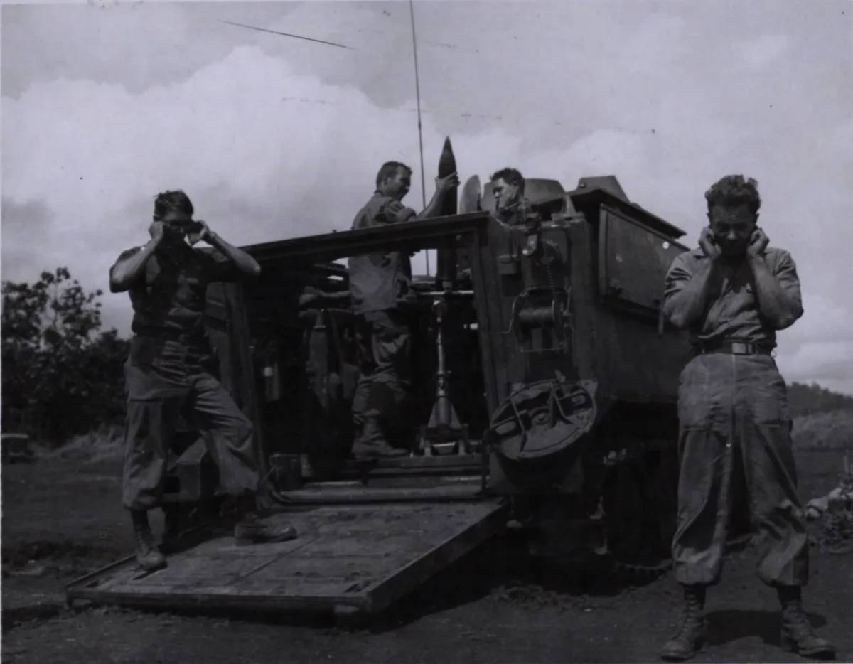 M106 mortar carrier, Tracked 107 mm self-propelled mortar carrier, Armored Vehicles