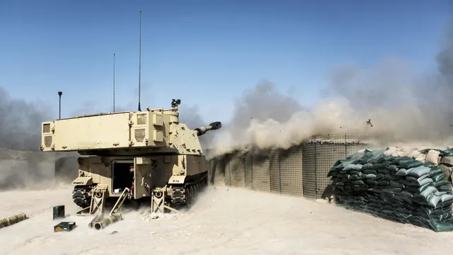 M109, 155 mm tracked self-propelled howitzer family, Artillery - view 2
