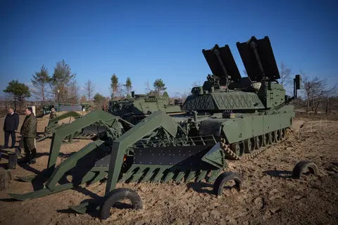 M1150 Assault Breacher Vehicle, Armored combat-engineering breaching vehicle, Support Equipment