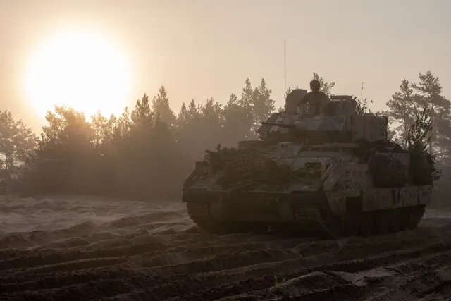 M3 Cavalry Fighting Vehicle, Tracked cavalry fighting vehicle, Armored Vehicles - view 1