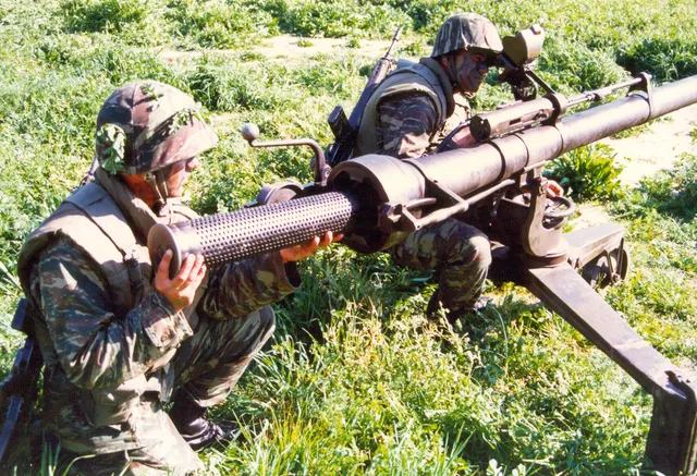 M40 106 mm recoilless rifle, 106 mm crew-served recoilless rifle, Infantry Weapons - view 2