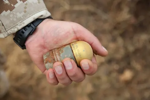 M549A1 rocket-assisted projectile, 155 mm high-explosive rocket-assisted projectile, Munitions