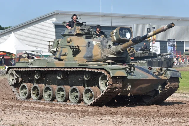 M60A1 Patton, Second-generation main battle tank, Tanks - view 2