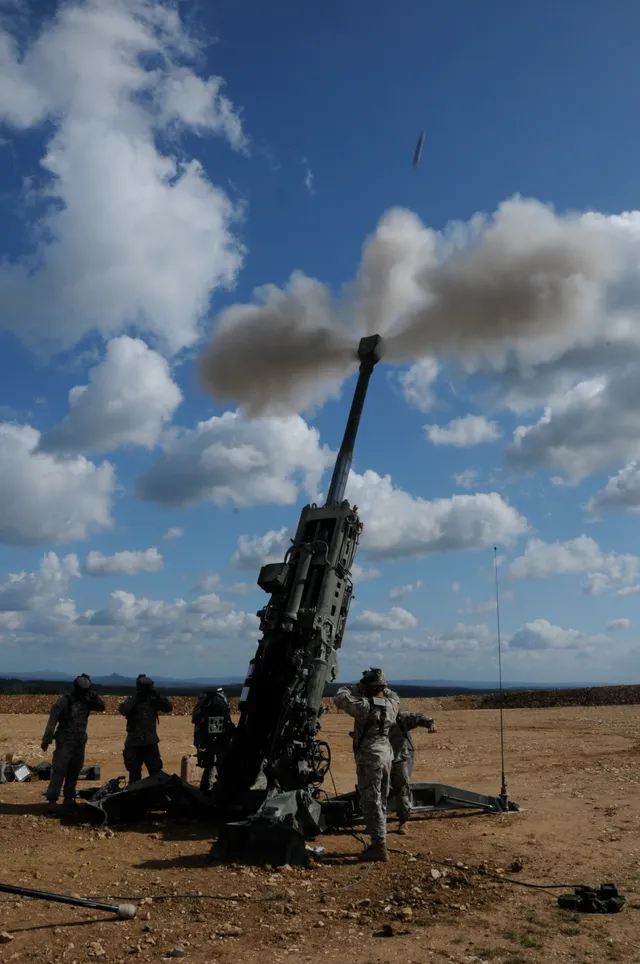 M777, 155 mm towed howitzer, Artillery - view 2