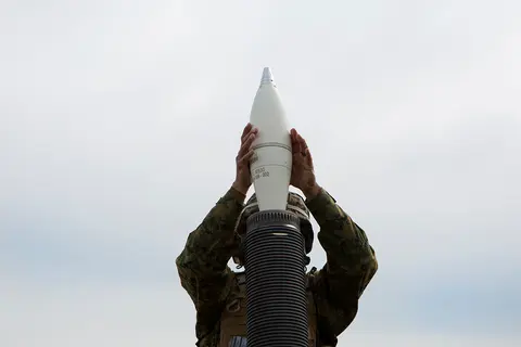 M930 Visible Light Illuminating Cartridge, 120 mm illuminating mortar cartridge, Munitions