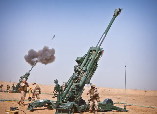 M982 Excalibur guided artillery projectile, 155 mm GPS/INS-guided artillery projectile, Munitions - view 3