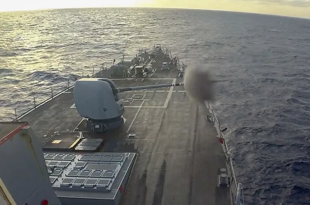 Mark 45 5-inch naval gun, Naval gun, Artillery - view 2