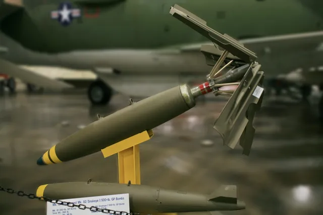 Mark 81 bomb, 250-pound general-purpose bomb, Munitions - view 1
