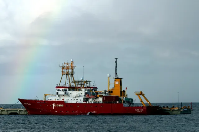 Medium- and shallow-water multibeam sounding system, Hydrographic survey system, Support Equipment - view 2
