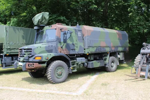 Mercedes-Benz Zetros, High-mobility military logistics truck, Support Equipment