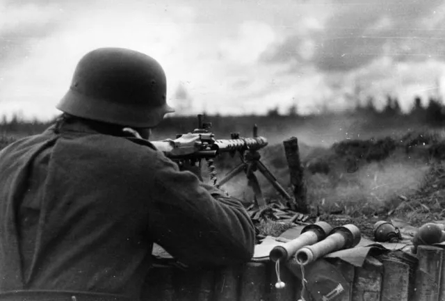MG 34, 7.92 mm general-purpose machine gun, Infantry Weapons - view 1