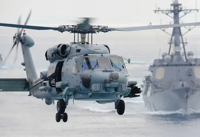 MH-60R Seahawk helicopter, Primary anti-submarine and surface warfare helicopter, Aircraft & UAVs - view 2