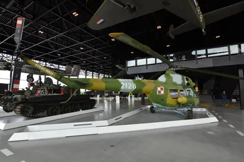 Mi-2, Light twin-turbine utility and training helicopter, Aircraft & UAVs
