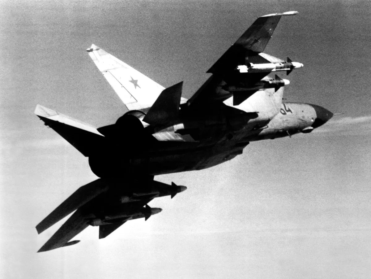 MiG-25 fighter aircraft, High-speed interceptor and reconnaissance aircraft, Aircraft & UAVs - 1990 Gulf War