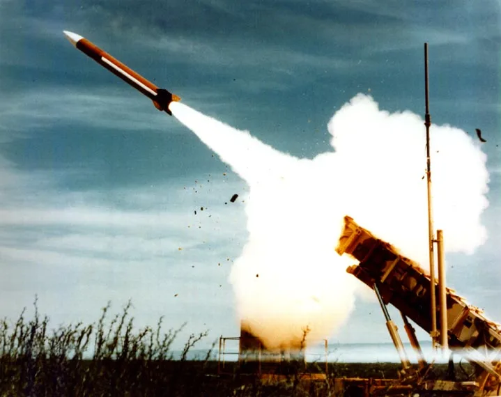 MIM-104C Patriot PAC-2, Patriot PAC-2 surface-to-air and tactical ballistic-missile interceptor, Air Defense