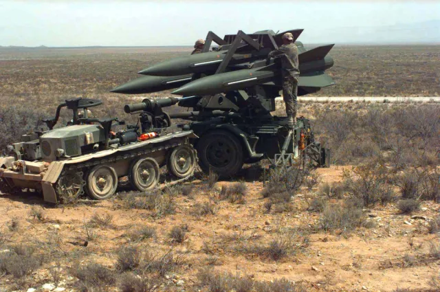 MIM-23 HAWK, Medium-range surface-to-air missile system, Air Defense - view 2