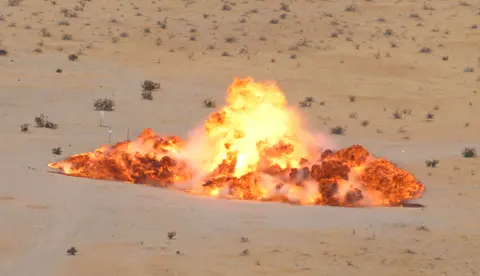 Mk-77 firebomb, Incendiary bomb, Munitions
