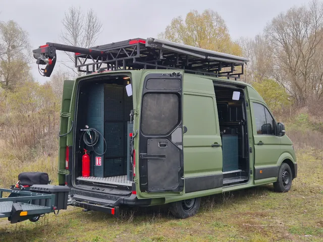 Ratel Mobile Workshop, Mobile field workshop for uncrewed ground vehicles, Support Equipment - view 2