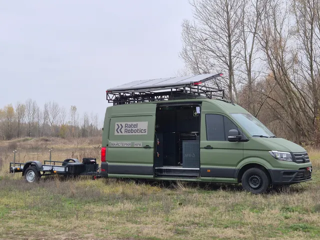 Ratel Mobile Workshop, Mobile field workshop for uncrewed ground vehicles, Support Equipment - view 1