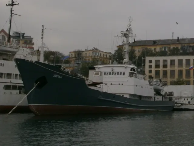 Moma class (Project 861M) intelligence ship, Signals intelligence ship class, Naval Systems - view 2