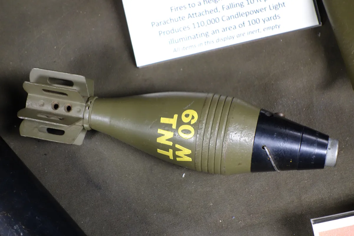 M888 60 mm high explosive cartridge, 60 mm high-explosive mortar cartridge, Munitions