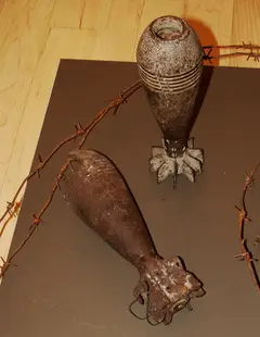 Mortar bombs, 82 mm, 82 mm high-explosive mortar bomb, Munitions