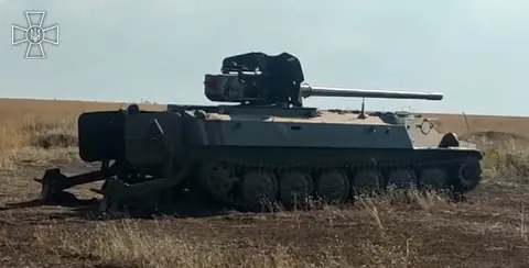 MT-LB with 100 mm MT-12 anti-tank gun, Improvised tracked self-propelled anti-tank gun, Artillery