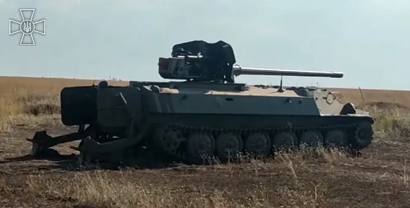 MT-LB with 100 mm MT-12 anti-tank gun, Improvised tracked self-propelled anti-tank gun, Artillery