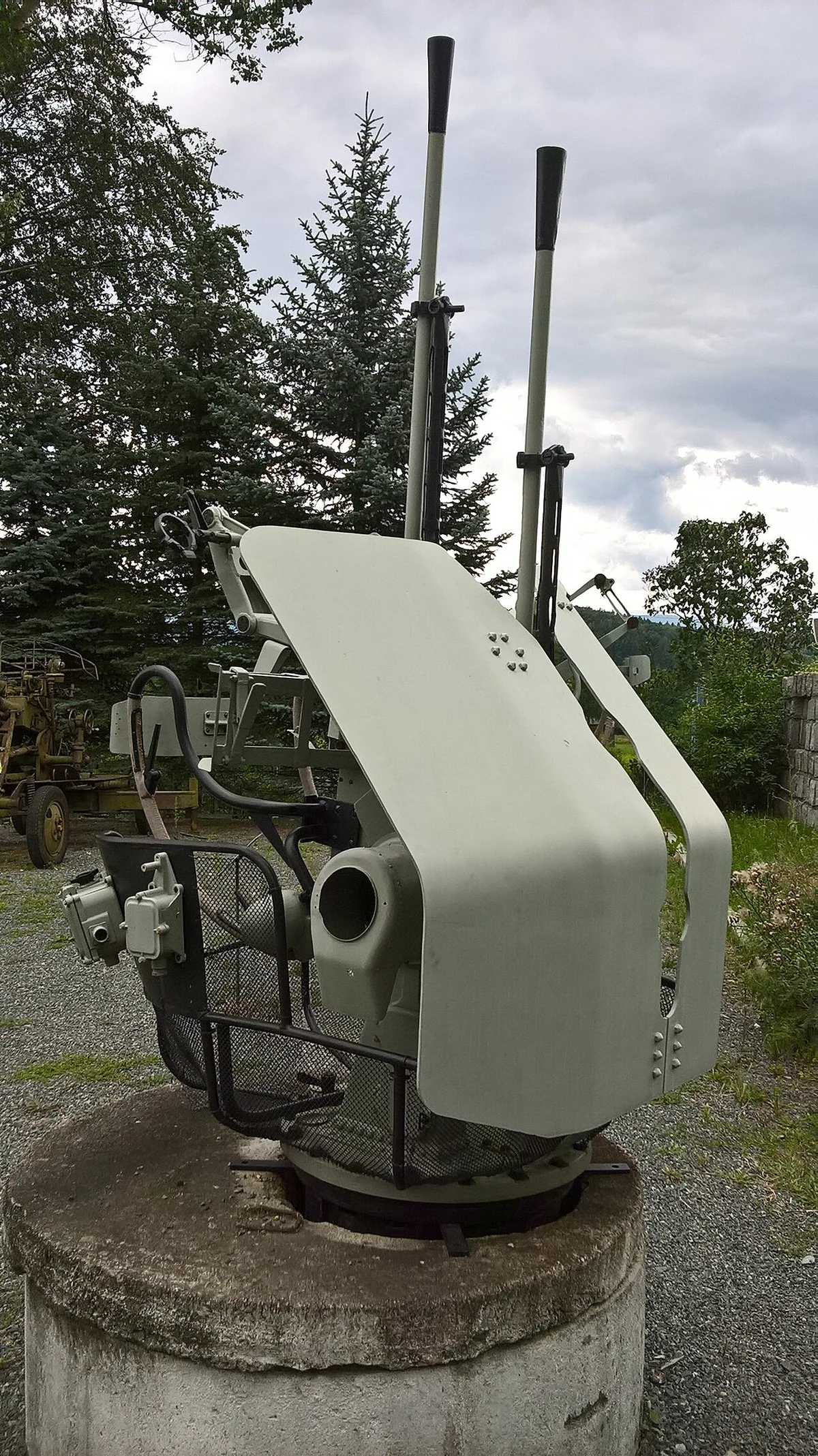 MT-LB with 14.5 mm 2M-7 naval gun mount, Improvised tracked self-propelled heavy machine-gun carrier, Air Defense
