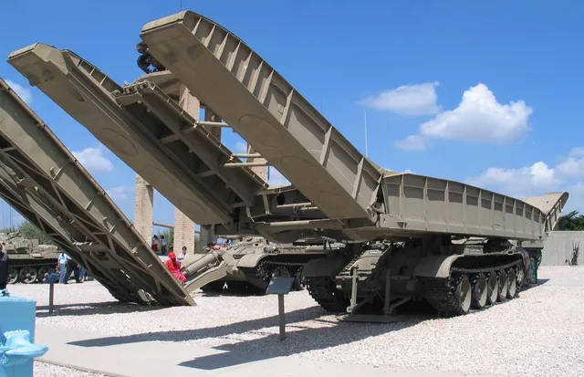 MTU-20, Armored vehicle-launched bridge / tank bridgelayer, Support Equipment - view 1