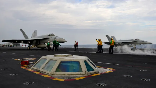 Nimitz-class aircraft carrier, Nuclear-powered aircraft carrier, Naval Systems - view 2