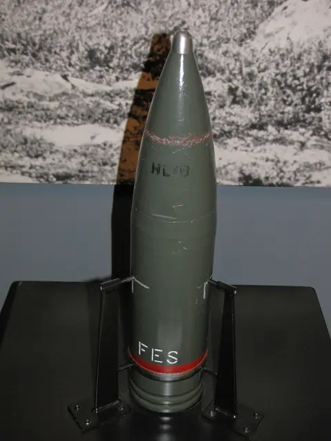 OCC 105 F3 HEAT-FS, 105×527R HEAT-FS round, Munitions