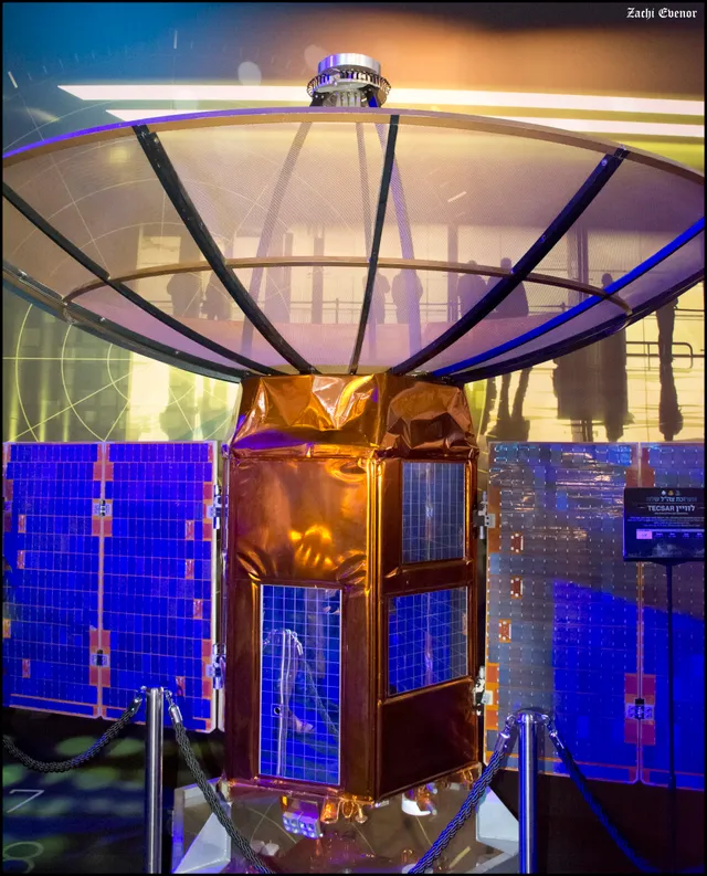 Ofek reconnaissance satellites, Military reconnaissance satellite family, Support Equipment - view 1