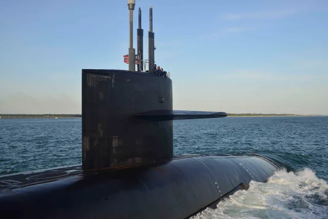 Ohio-class ballistic missile submarine, Nuclear-powered ballistic missile submarine, Naval Systems - view 3