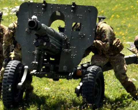 OTO Melara Mod 56, 105 mm towed pack howitzer, Artillery