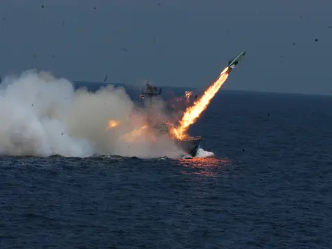 P-15 Termit, Soviet anti-ship cruise missile, Munitions