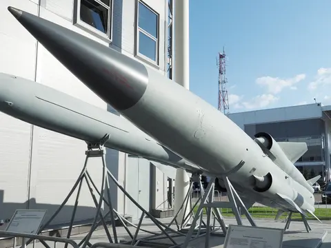 P-270 Moskit, Supersonic anti-ship cruise missile, Munitions