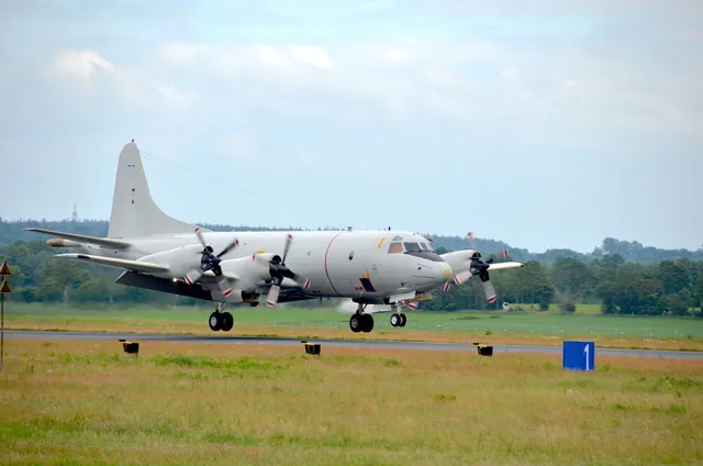 P-3C Orion patrol aircraft, Maritime patrol aircraft, Aircraft & UAVs - view 2