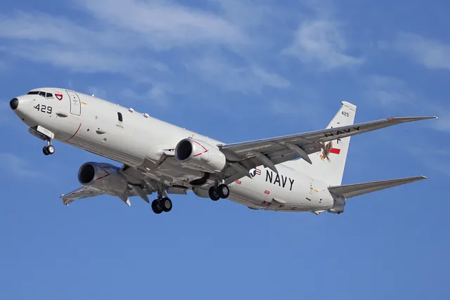 P-8 Poseidon maritime-patrol aircraft, Maritime patrol aircraft, Aircraft & UAVs - view 3