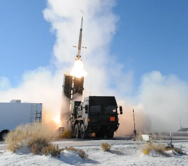PAC-3, Hit-to-kill Patriot interceptor missile, Air Defense - view 3