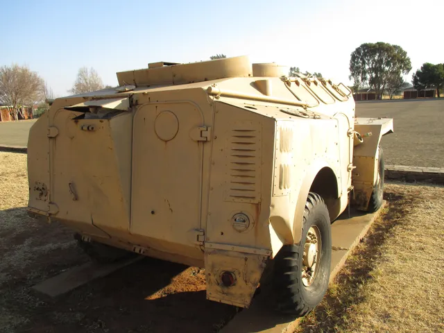 Panhard M3 armored personnel carrier, 4x4 amphibious armored personnel carrier, Armored Vehicles - view 4