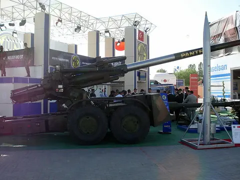 Panter 155 mm howitzer, 155 mm/52-caliber towed howitzer with auxiliary self-propulsion, Artillery
