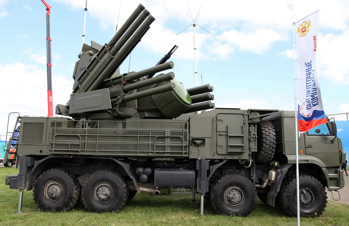 Pantsir-S2, Self-propelled short-range surface-to-air missile and anti-aircraft gun system, Air Defense