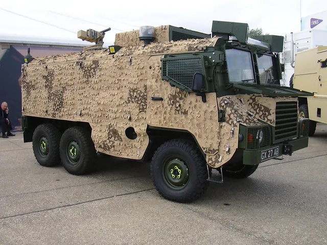 Pinzgauer 6x6, 6x6 high-mobility military utility vehicle, Support Equipment - view 3