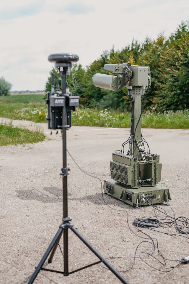 PIRANHA SPR UAV counter system, Stationary counter-UAV EW system, Electronic Warfare - view 1