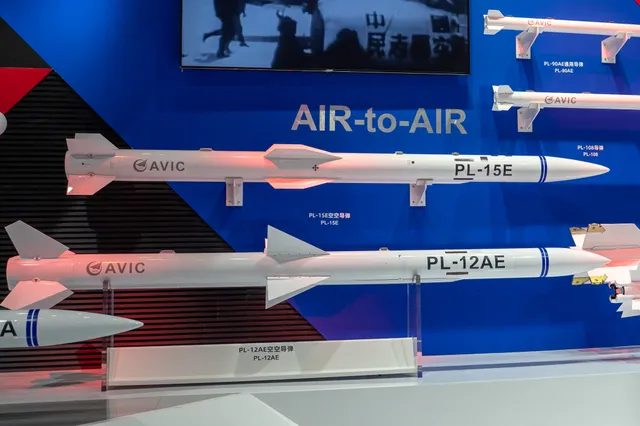 PL-15 / PL-15E, Beyond-visual-range air-to-air missile, Munitions - view 2