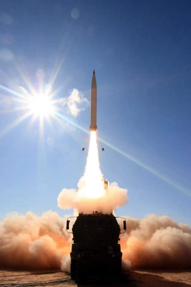 Precision Strike Missile, Long-range surface-to-surface ballistic missile, Artillery - view 1