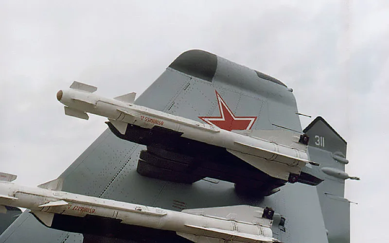 R-60 missile, Short-range infrared-guided air-to-air missile, Munitions