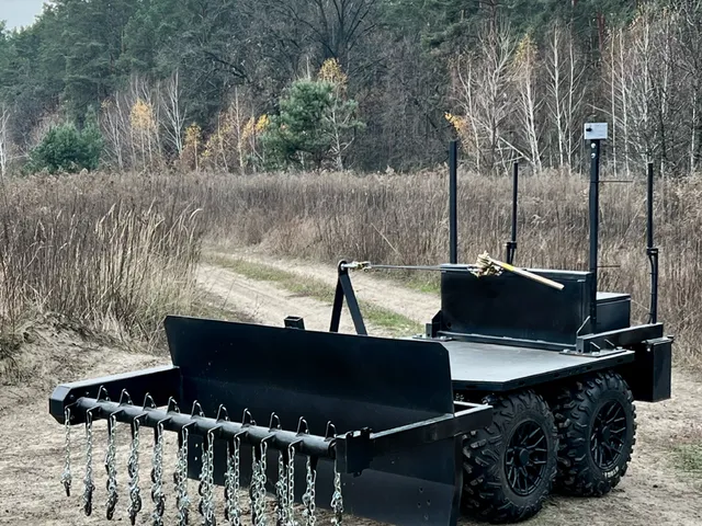 RATEL DEMINER, Remote-controlled robotic demining complex, Support Equipment - view 2