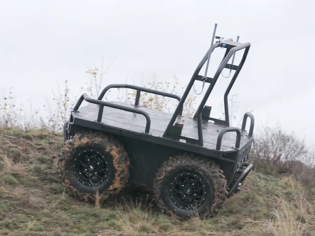 Ratel M, Medium uncrewed ground logistics and evacuation vehicle, Support Equipment - view 1